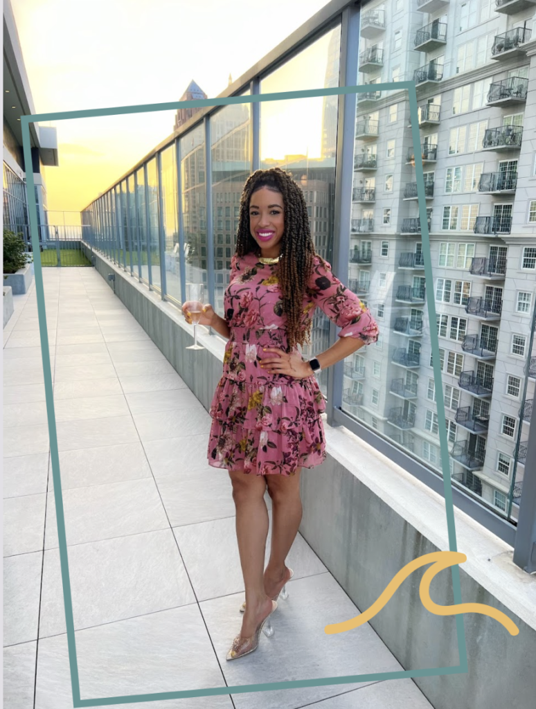 Shani Tené standing - financial advisor